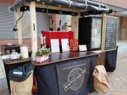 mobile Bar bei Marktbesuch
